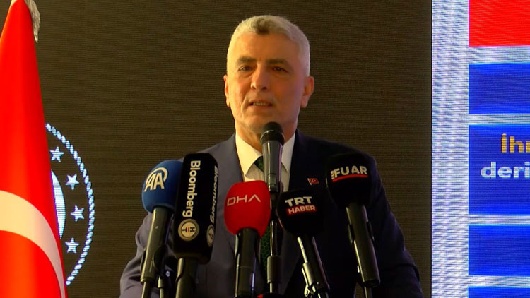 Bakan Bolat: Şikayet ettiğimiz Türkiye ekonomisi son 6 yılda yüzde 35 büyümüş Bakan Bolat: Şikayet ettiğimiz Türkiye ekonomisi son 6 yılda yüzde 35 büyümüş