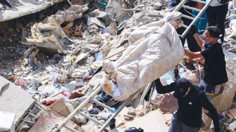 Venezuela’da 50 bin kişi enkaz altında… Umutla ölüm arasında zamana karşı yarış Venezuela’da 50 bin kişi enkaz altında… Umutla ölüm arasında zamana karşı yarış