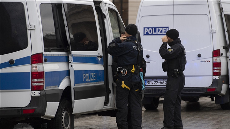 Almanyada silahlı saldırı En az 5 kişi hayatını kaybetti