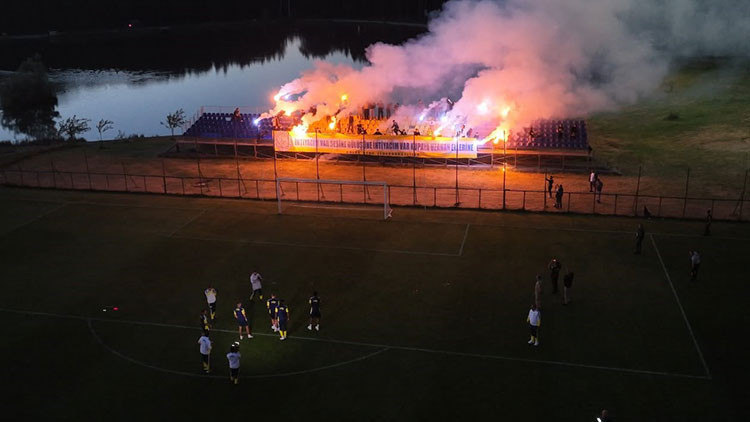 Fenerbahçeli futbolculara taraflardan akşam sürprizi