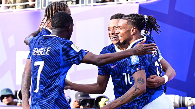 Fransa 3-0 İsveç (Dünya Kupası Son 32) Fransa 3-0 İsveç (Dünya Kupası Son 32)