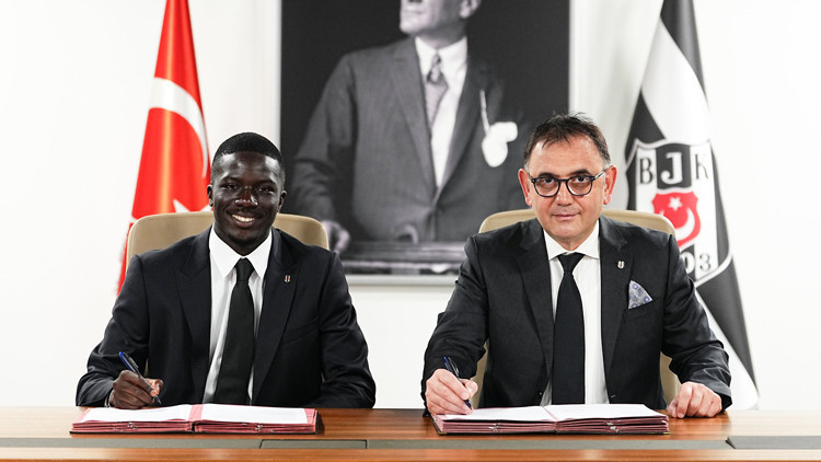 Kassoum Ouattara resmen Beşiktaşta Kassoum Ouattara resmen Beşiktaşta