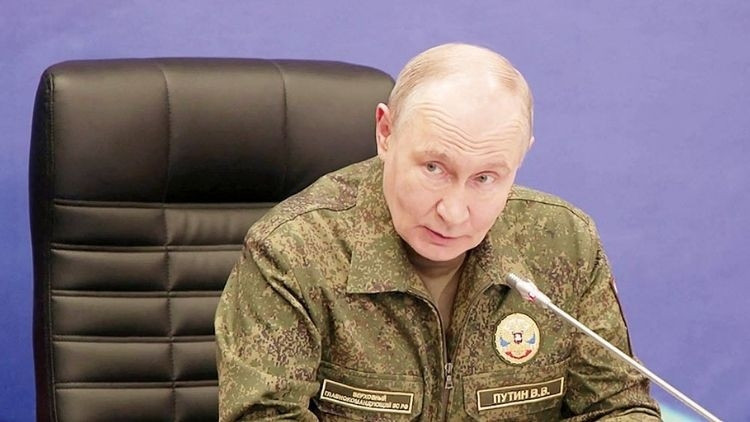 Putin’den Batı’ya kamuflajlı mesaj: ‘Ukrayna’da istediğimizi verin’