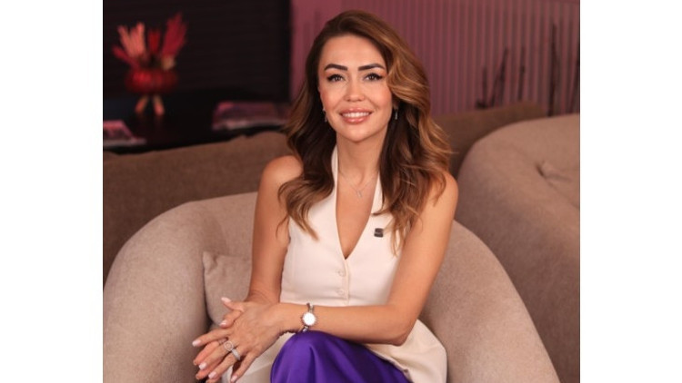 Sıvı yüz germe ile zamanla artan lifting etkisi
