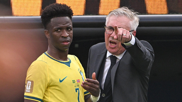 Vinicius Juniordan penaltı açıklaması: Kararı Ancelotti verdi Vinicius Juniordan penaltı açıklaması: Kararı Ancelotti verdi