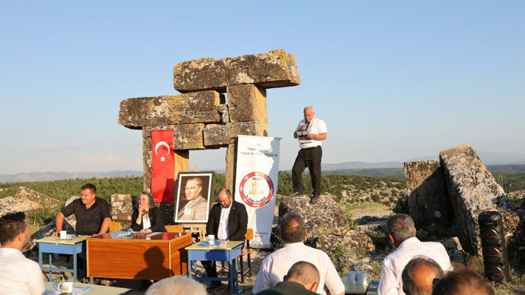 Uşak İl Genel Meclisi Antik Kentte toplandı