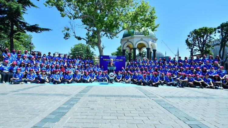 Fatih’te 330 gönüllü turizm elçisi göreve başladı