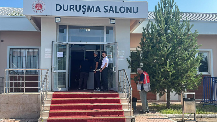 Bolu Belediyesine yönelik rüşvet soruşturması davasında yeni gelişme: Zincir marketlerin yetkilileri ifade verdi