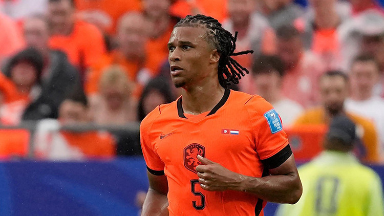 Nathan Ake, Fenerbahçenin Avusturya kampına katıldı Nathan Ake, Fenerbahçenin Avusturya kampına katıldı