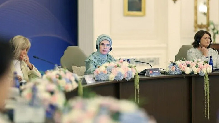 Emine Erdoğanın NATO marjında buluşturduğu lider eşleri Çocuklar, Teknoloji ve Güvenlik konusunu ele aldı