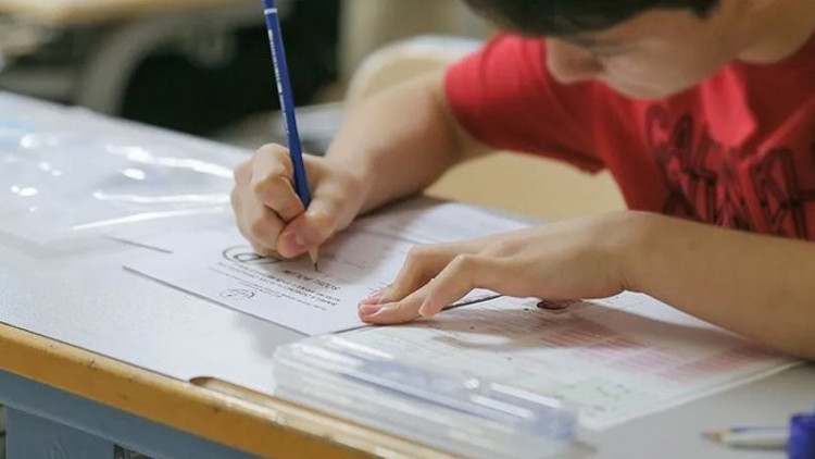 Bilecikten 2 öğrenci 1 yanlış yaparak birinciliği kaçırdı