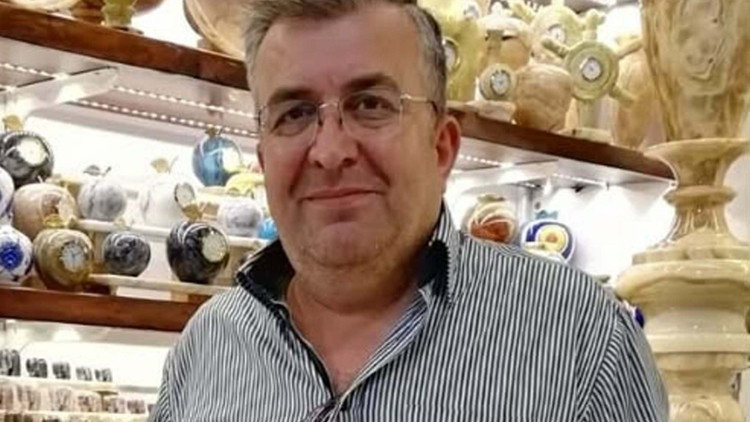 Dere yatağına devrilen traktörün sürücüsü öldü Dere yatağına devrilen traktörün sürücüsü öldü