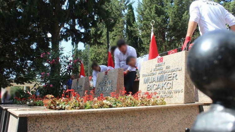 Gemlik Açık Ceza İnfaz Kurumu hükümlü ve personelinden şehitlik ziyareti
