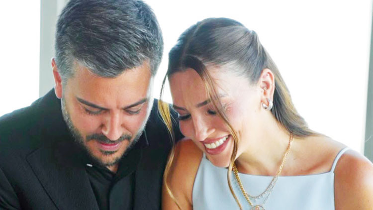 Yüzükler takıldı Yüzükler takıldı