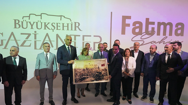 Gaziantepe yeni kongre, kültür ve fuar merkezi için ilk adım atıldı Bakan Ersoydan önemli mesajlar