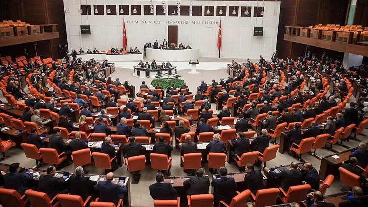 Madde madde öğrenci affı