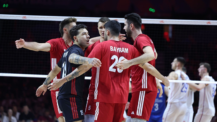 A Milli Erkek Voleybol Takımı, Sırbistanı set vermeden geçti