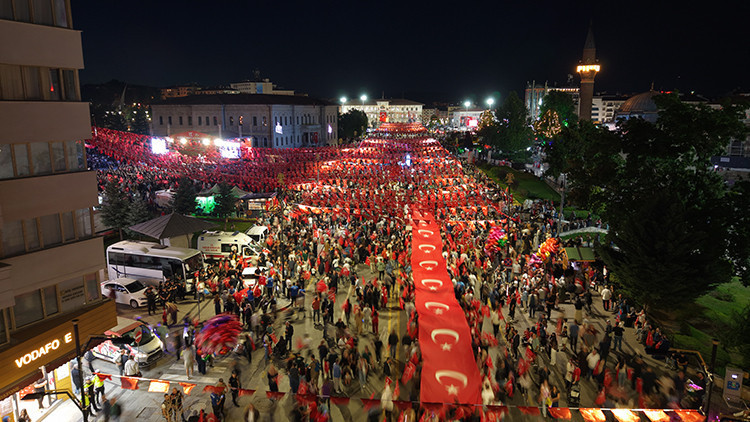 15 Temmuz Demokrasi ve Milli Birlik Günü anma etkinlikleri: 81 ilde milyonlar meydanlara koştu