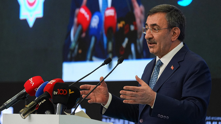 Cumhurbaşkanı Yardımcısı Cevdet Yılmaz Ulusal Halk Sağlığı ve Güvenlik Sorunu: Bağımlılık sempozyumunda konuştu