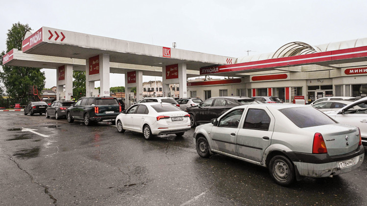 Rusya ve Ukrayna’da günlük hayat cepheye ayarlı Rusya ve Ukrayna’da günlük hayat cepheye ayarlı