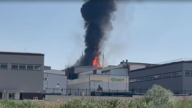 Ankara Kahramankazanda fabrika yangını Ankara Kahramankazanda fabrika yangını