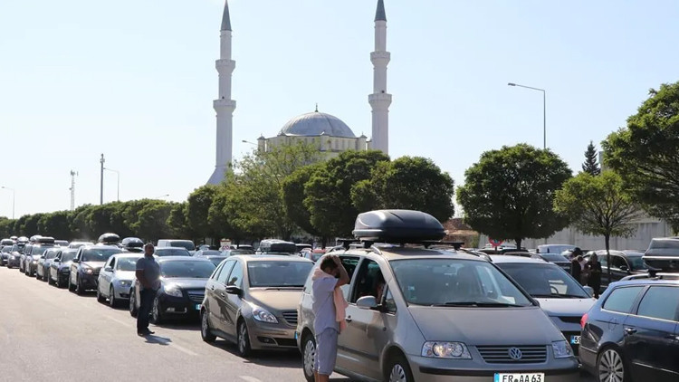 Kapıkulede hareketlilik 289 bin araç Türkiye’ye giriş yaptı