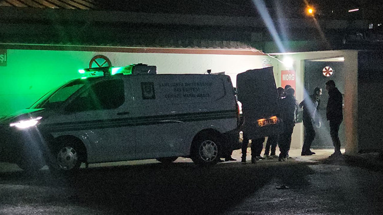 Otomobil şarampole devrildi: 3 ölü, 1 yaralı Otomobil şarampole devrildi: 3 ölü, 1 yaralı