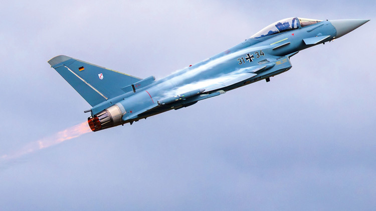 Eurofighter’da eğitim başlıyor: İlk pilotlar İngiltere yolcusu Eurofighter’da eğitim başlıyor: İlk pilotlar İngiltere yolcusu