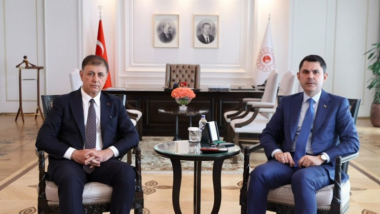 Bakan Kurum, Başkan Tugay ile görüştü