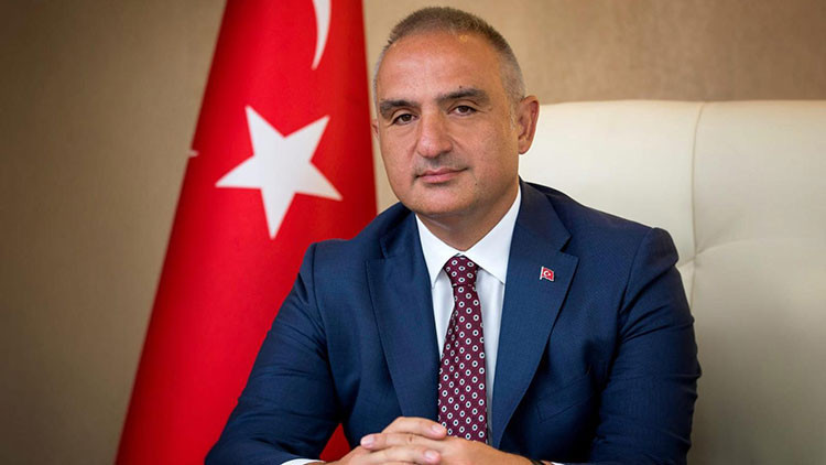 Bakan Ersoy’dan Filenin Sultanları’na şampiyonluk tebriği