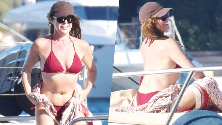 Gözde Kansunun tekne sefası Gözde Kansunun tekne sefası