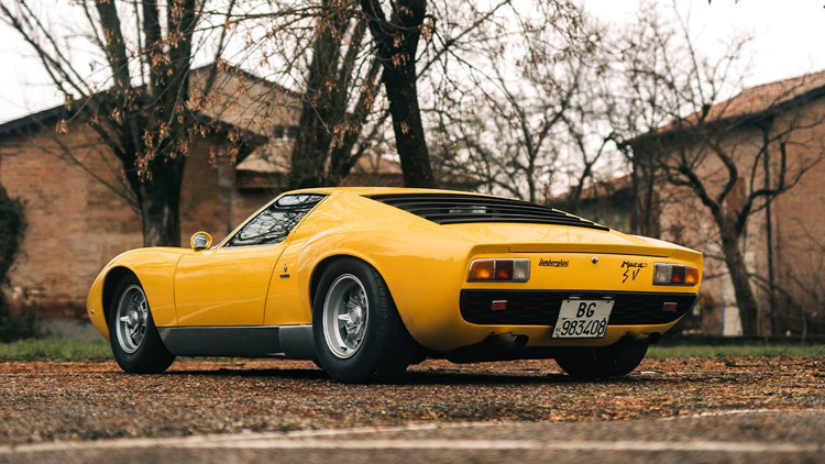 Lamborghini Efsanesi Miura 60 Yaşında