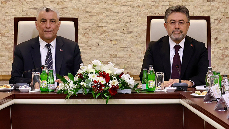Hububat sektöründe kritik zirve Bakanlar sektörün geleceğini masaya yatırdı