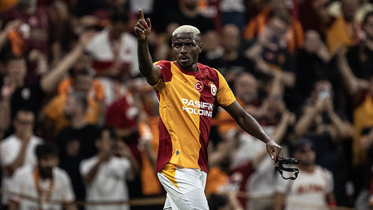 Victor Osimhenden transfer yanıtı: G&ouml;r&uuml;r ve d&uuml;ş&uuml;n&uuml;r&uuml;z