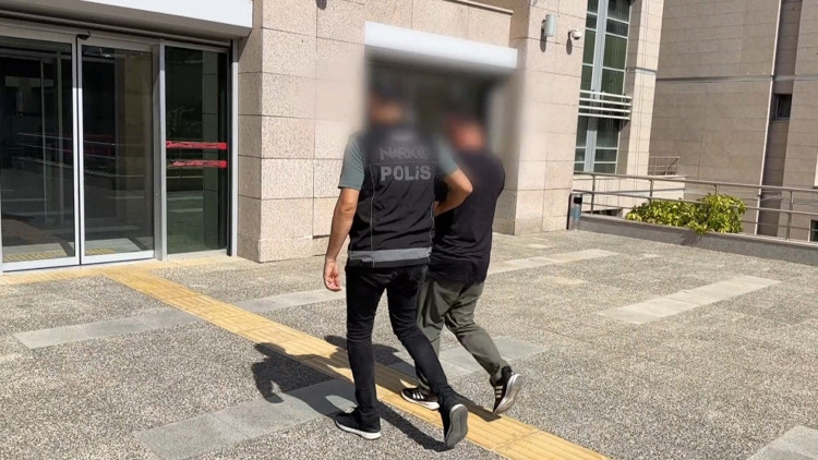 Batmanda uyuşturucuya 5 tutuklama