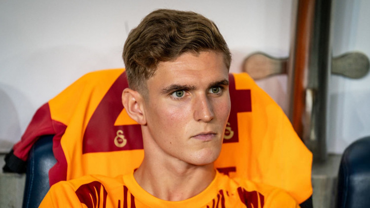 Galatasaray, Elias Jelertin ayrılığını resmen açıkladı Galatasaray, Elias Jelertin ayrılığını resmen açıkladı