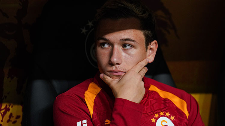 Batrakov, Galatasaray formasıyla ilk resmi maçına çıktı