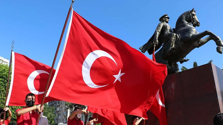 Ekonomi yönetiminden 30 Ağustos mesajı