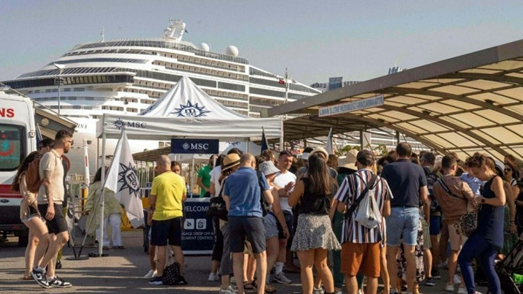 Yedi ayda 90 bin turist geldi