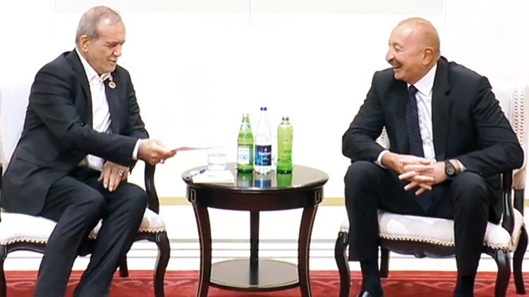 Pezeşkiyan ve Aliyev arasında güldüren su diyaloğu Pezeşkiyan ve Aliyev arasında güldüren su diyaloğu