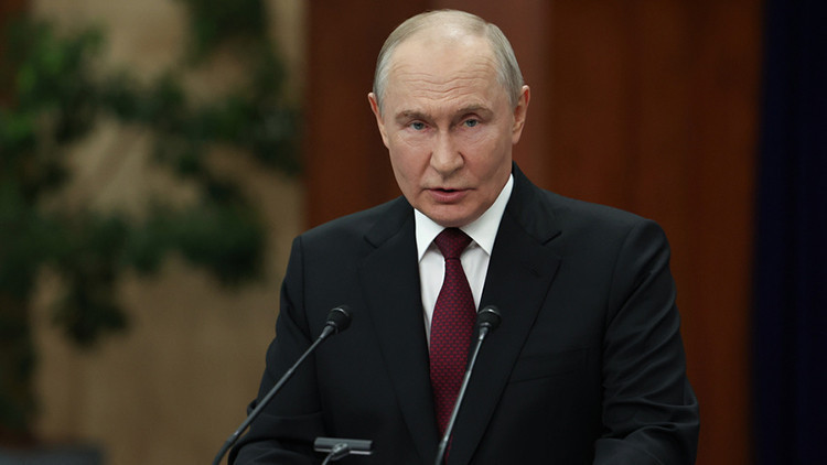 Putin İngiltereyi alaya aldı: Bu bir askeri sır Putin İngiltereyi alaya aldı: Bu bir askeri sır