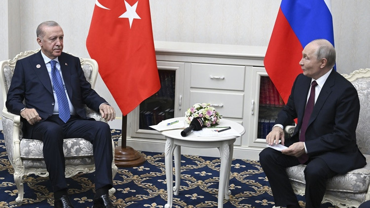 Türkiye’nin dış politikasında yeni denge: ŞİÖ Zirvesi ve Erdoğan-Putin görüşmesi ne anlatıyor
