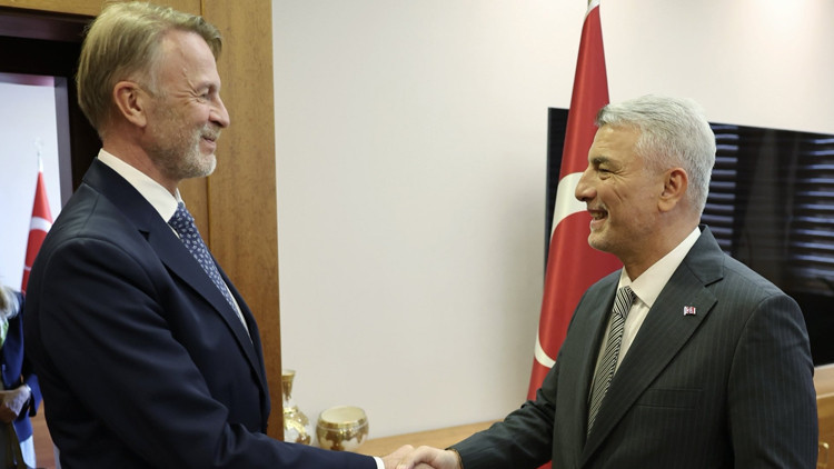 Bakan Bolattan önemli görüşme Vize serbestiyeti masada