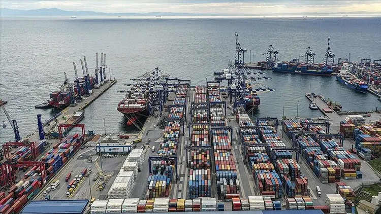 Türk lirasıyla dış ticaret hacminde 8 aylık dönemde en yüksek seviye