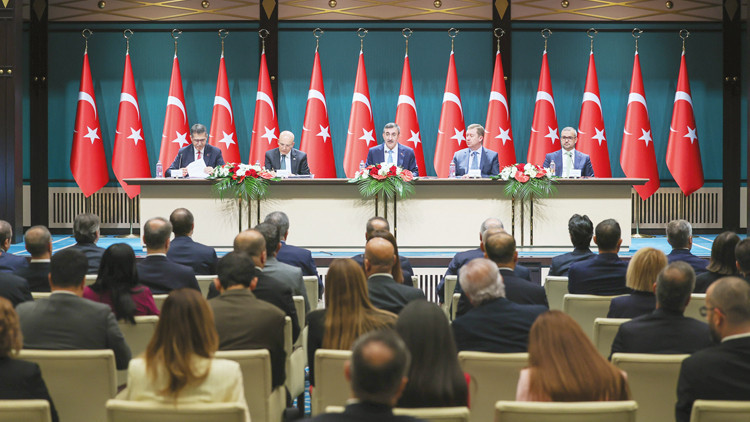 Orta Vadeli Program açıklandı Türkiye ekonomisinin 3 yıllık yol haritası belli oldu: Hedef tek haneli enflasyon ve istihdamı artırmak