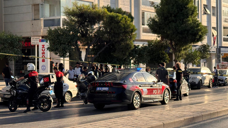 İzmirde bankada rehine krizi Özel harekat polisleri bölgede