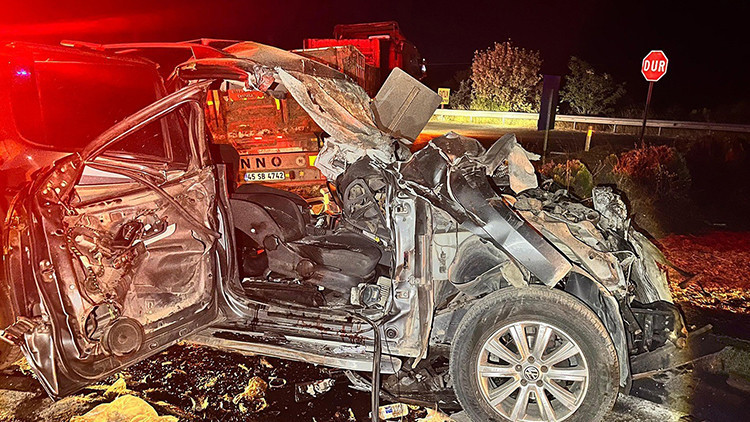 Manisa’da korkunç kaza: 1 ölü, 4 ağır yaralı