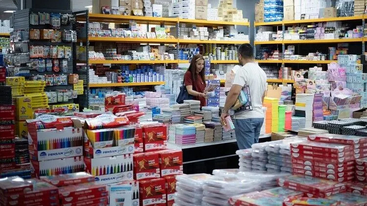 Kırtasiye alışverişi okulların açılışı öncesi hızlandı! Oda başkanından uyarı