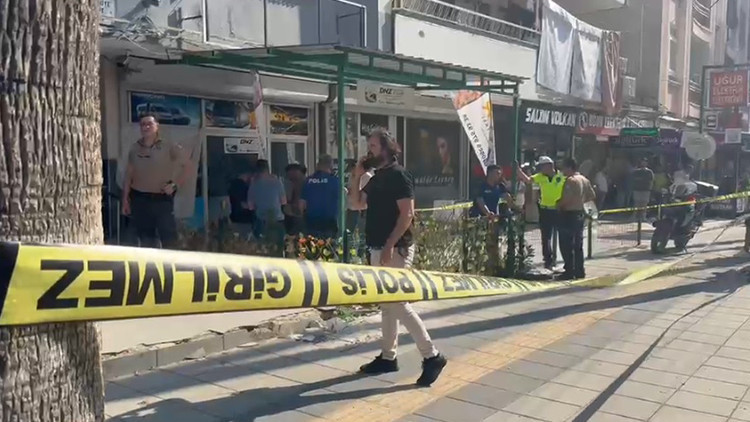 Tartıştığı eşini öldürüp yaşamına son verdi