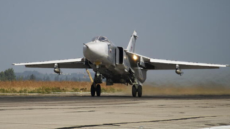 Ukrayna, Rus Su-24 savaş uçağını hedef aldı Ukrayna, Rus Su-24 savaş uçağını hedef aldı